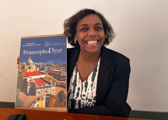 La Console Francese con la cartellina del DISP