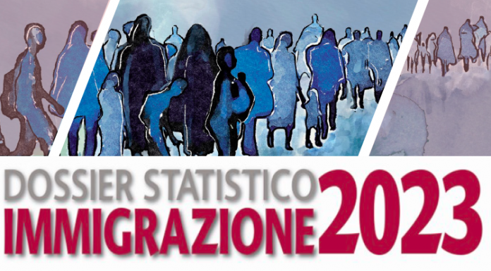 immagine con scritta dossier statistico sull'immigrazione