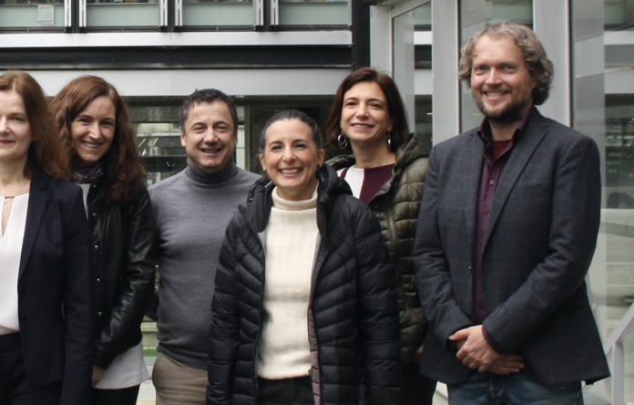 Ilenia Picardi e i colleghi dell'ESA