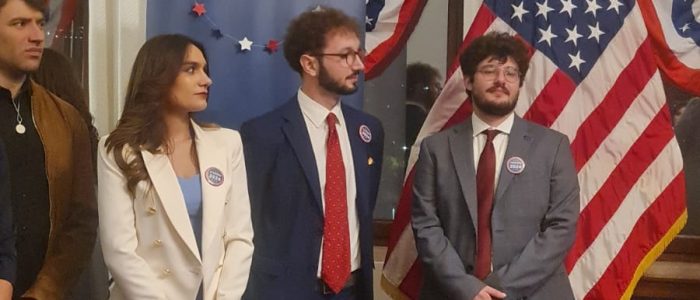 Studenti al Consolato Americano