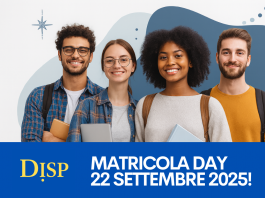 Studenti universitari sorridono e posano per una foto promozionale del "Matricole Day".